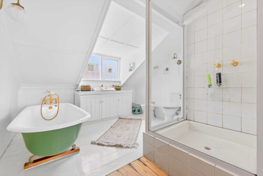 4 Bedroom Property for Sale in Tamboerskloof Western Cape